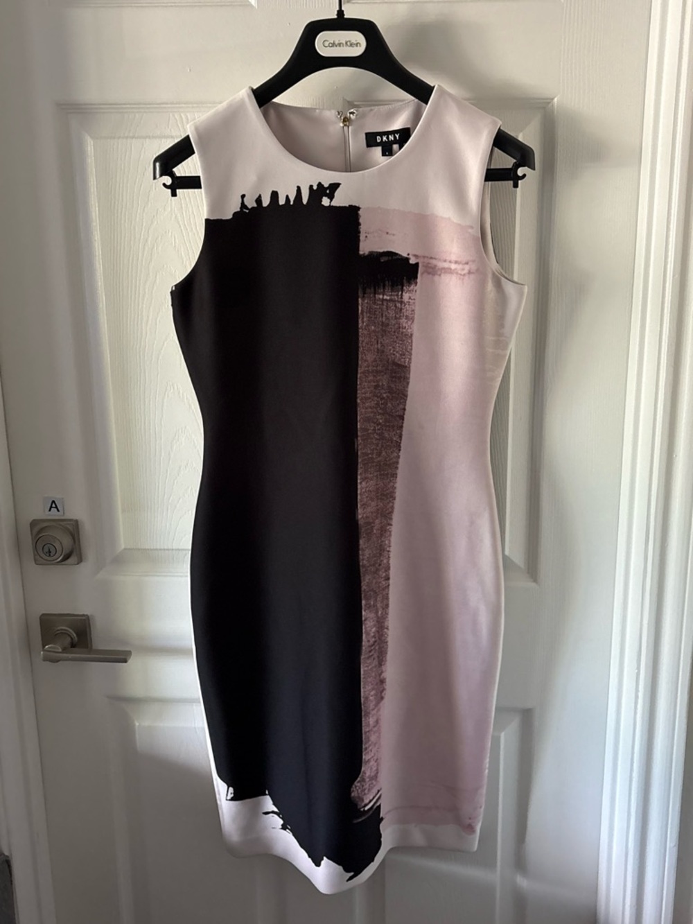 DKNY Pink and Black Paintbrush Stroke Abstract Art Sheath Dress Size 8